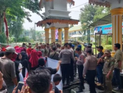 Ratusan IRT Geruduk Kantor Bupati Langkat, Kadis PMK: Kades Selingkuhi Wanita Bersuami Sudah Diperiksa Inspektorat