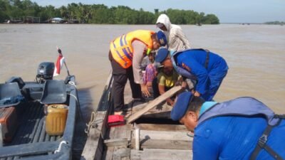 Sat Polairud Polres Tanjungbalai Patroli Perairan Secara Humanis