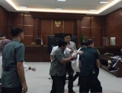 Terdakwa Penganiaya Berat Dituntut Ringan, Ibu Korban Histeris di Ruang Sidang