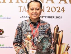 Komitmen Lindungi Pekerja, Pj Gubernur Sumut Raih Penghargaan Paritrana Award 2024