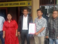 Tim Hukum Satika -Sarlandy Laporkan  Selebaran Asusila Diduga Kuat untuk Memfitnah Cabup Taput