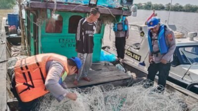 Polairud Polres Tanjungbalai Kejar Kapal KM Brillian