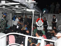 20 Nyawa Terombang-ambing di Laut Diselamatkan TNI AL Dari Perdagangan Gelap