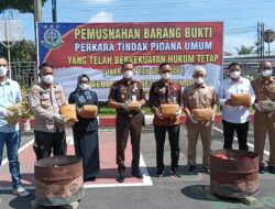 Kejari Binjai Musnahkan Barang Bukti dan Rampasan Tindak Pidana Umum