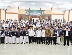Wagub Surya Bersama Wamenag Lepas Keberangkatan Calon Jemaah Haji Kloter I asal Padangsidimpuan
