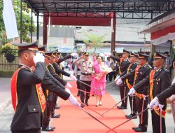 Tradisi Welcome dan Farewel Sambut AKBP Welman Feri di Polres Tanjungbalai