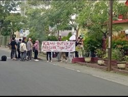 Kembali Gelar Aksi, Mahasiswa UDA Duduki Gedung Biro Rektor