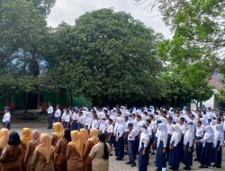 Setelah 2 Tahun Menunggu Tanpa Kepastian, Guru dan Murid SMPN 2 Galang Akhirnya Gelar Upacara Perdana