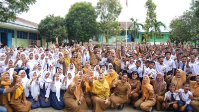 Hari Pertama Belajar Pasca Polemik Lahan Tuntas: Wajah Ratusan Siswa SMPN 2 Galang Tertawa Saat Dikunjungi Bupati dan Wabup