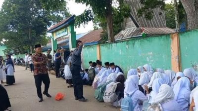 Pintu Gerbang SMPN 2 Galang Disegel, Murid Al Washliyah Telantar