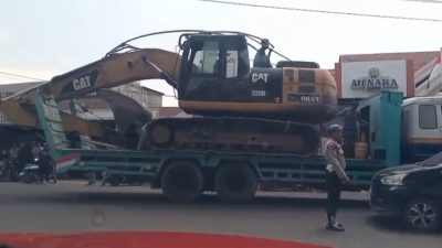 Jelang Eksekusi Diskotik Marcopolo dan New Blue Star Ratusan Kendaraan Tim Gabungan Turut ke Lokasi