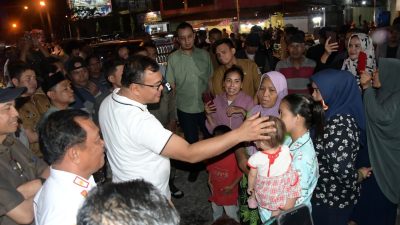 Bupati Deliserdang Tinjau Pengaspalan di Tanjung Morawa: “Kita Komitmen Berikan Solusi untuk Pedagang”