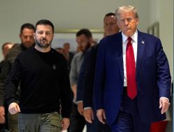 Baju Gelap : Presiden Ukraina Zelenskyy Ketika Bertemu Presiden AS Donald Trump