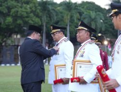 Bupati dan Wakil Bupati Deliserdang Terima Penghargaan Dari IPDN