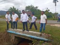 Antisipasi Banjir, Bupati Tapteng Perintahkan Dinas PUPR Normalisasi Parit di Kecamatan Pandan