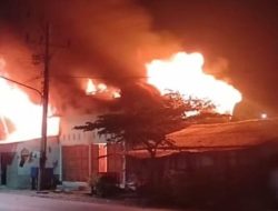 Tawuran di Belawan Sepertinya Tidak Dapat Diatasi Aparat, Dinihari Tadi 2 Rumah Warga Musnah Terbakar