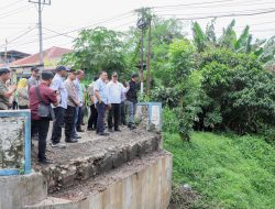 Hari Libur, Bupati Asri Ludin Tambunan Tinjau Pembangunan Insfrastruktur di Deliserdang
