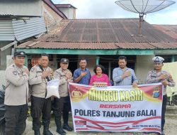 Minggu Kasih, Polres Tanjungbalai Berbagi Rezeki Kepada Masyarakat