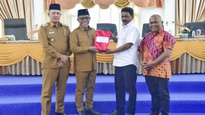 Bupati Masinton Pasaribu Sampaikan Rancangan P-ABPD Tapteng 2025