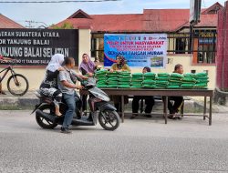 Warga Serbu Beras dan Minyak GPM Polsek Tanjungbalai Selatan