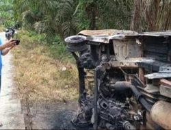 Pergoki Pencuri Ternak, Warga Bakar Mobil-Motor Pelaku di Asahan