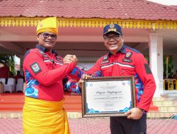 Pertama di Sumut Miliki Relawan Pemadam Kebakaran, Kemendagri Serahkan Penghargaan Kepada Bupati Deliserdang