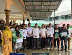 Wali Kota Serahkan Bantuan Kepada Korban Kebakaran di Kelurahan Pantai Burung