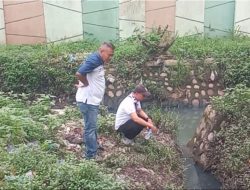 Junaidi Anggota DPRD Deliserdang dan Kadis SDABMBK Cek Penyebab Banjir di Sampali