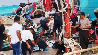 Pastikan Keselamatan ABK: POM Lanal TNI TBA Periksa Kapal Nelayan Sebelum Berlayar