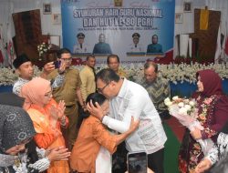 Bupati dr Asri Ludin Tambunan: Guru Sosok Pembawa Anak Keluar dari Gelap Gulita Menuju Terang