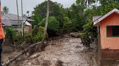 Bencana Alam! 2 Rumah Hanyut Diterjang Banjir Bandang di Sabungan Sipabangun