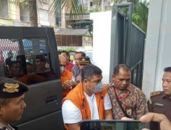Pengawalan Ketat dan Tangan Diborgol, Topan Ginting Cs Diadili di PN Medan
