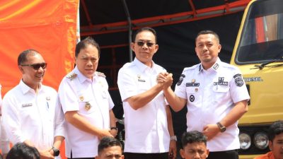 Pemkab Paluta Bantu Bencana Banjir di Tapsel