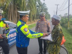 Respon cepat, Polres Tanjungbalai Salurkan Bantuan Kepada Kakek Darwin 