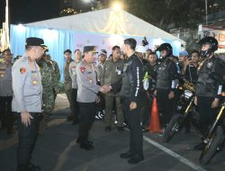 Maksimal Amankan Lebaran 1447 H, Kapolri Tinjau Pos Terpadu dan Salami Timsus JCS Polrestabes Medan