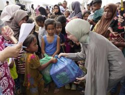TP PKK Tapsel Terus Semangati Korban Banjir di Huntap