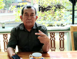 Ribuan Karyawan Yang Dirumahkan Berharap Pemerintah Pulihkan Izin Perusahaan Tempat Mereka Kerja