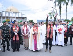 Bupati Tapteng Serukan Kebangkitan Total di Paskah Oikumene 2026