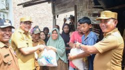 Bupati dan Wabup Letakkan Batu Pertama Renovasi RTLH di Hamparan Perak, Lalu Buka Turnamen Futsal