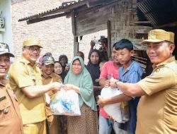 Bupati dan Wabup Letakkan Batu Pertama Renovasi RTLH di Hamparan Perak, Lalu Buka Turnamen Futsal