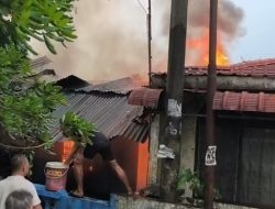 Tiga Rumah Terbakar di Jalan Sempurna Medan Kota