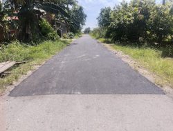 Dinas SDABMBK Aspal Jalan Desa Mesjid, Warga: Terimakasih Pak Bupati Asri Ludin Tambunan