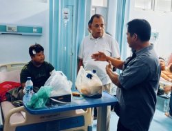 Ucok Aang Jenguk Pelajar Korban Begal di Binjai, Tanggung Biaya Pengobatan Hingga Perjuangkan Dispensasi Ujian