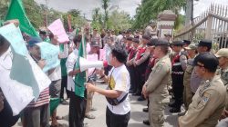 Desak Sekda Dicopot, GPA Kota Tebingtinggi Geruduk Balai Kota