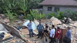 Wabup Lom Lom Suwondo Tinjau dan Salurkan Bantuan Korban Puting Beliung di Patumbak