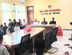 Satresnarkoba Polresta Deli Serdang Gelar Jumat Curhat dan Berikan Tali Asih kepada Anak Yatim