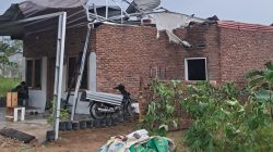 10 Rumah di Sigaragara Patumbak  Diterjang Angin Puting Beliung