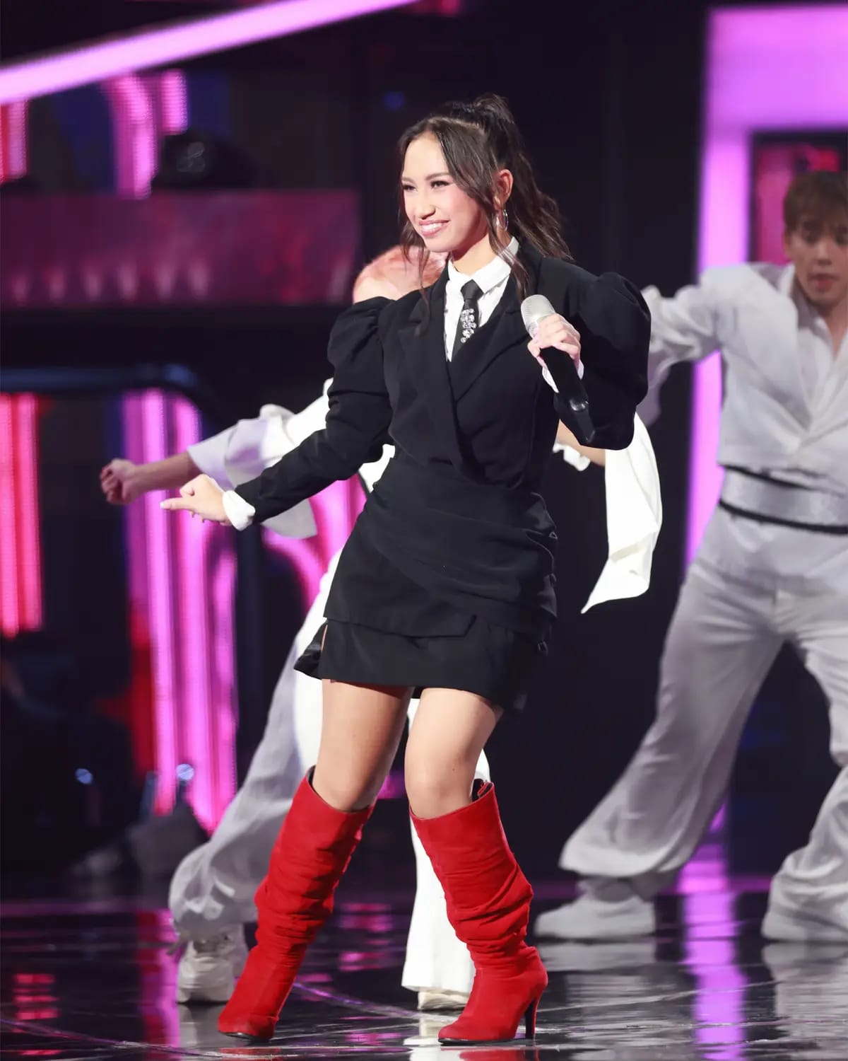 Finalis ajang pencarian bakat menyanyi The Icon Indonesia, Felicia Angelica Emmanuela. (Ist/Sumutpost.id)