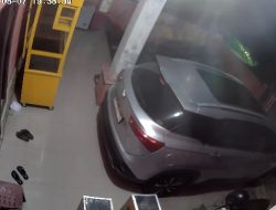 Dua Pencuri Motor Terekam Kamera CCTV, TKP: Jalan Bunga Ester Padang Bulan