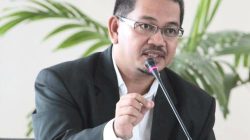 Ketika Wakil Rakyat Lebih Sibuk Membalas Komentar Daripada Menjawab Substansi